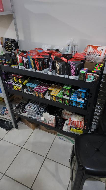 Cigarros eletrônicos, refis líquidos e acessórios apreendidos em cidades da grande Vitória