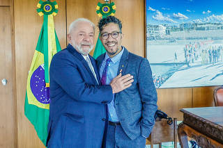 Braslia 06/07/2023 (DF) - O presidente Luiz Incio Lula da Silva (e) recebe em seu gabinete no Palcio do Planalto o ex deputado, Jean Wyllys (d).
Foto: Ricardo Stuckert/PR