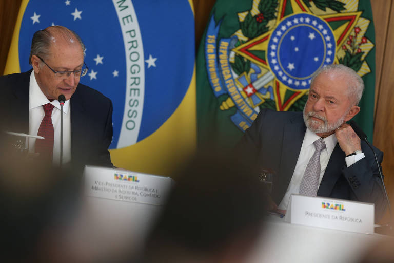 Lula volta a relativizar conceito de democracia após críticas sobre Venezuela
