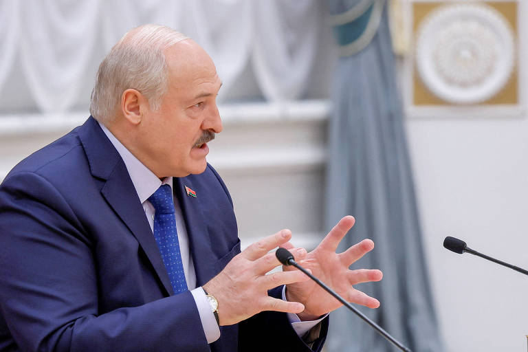 O ditador da Belarus, Alexander Lukashenko, durante entrevista coletiva em Minsk