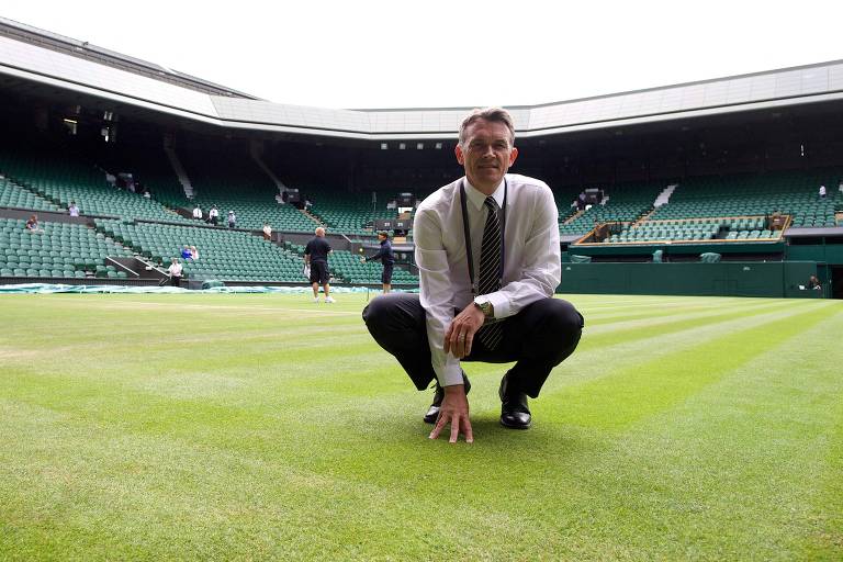 Agrônomo luta, há quase três décadas, para manter firme a grama de Wimbledon
