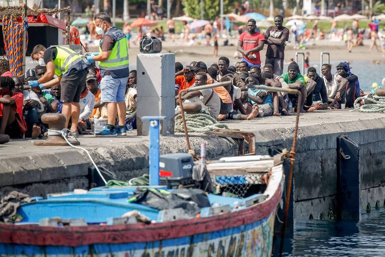 Pelo menos 300 migrantes desapareceram ao tentar chegar à Espanha, diz ONG