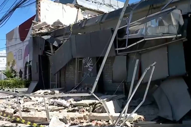 Mais um prédio desaba na região do Recife; não há feridos