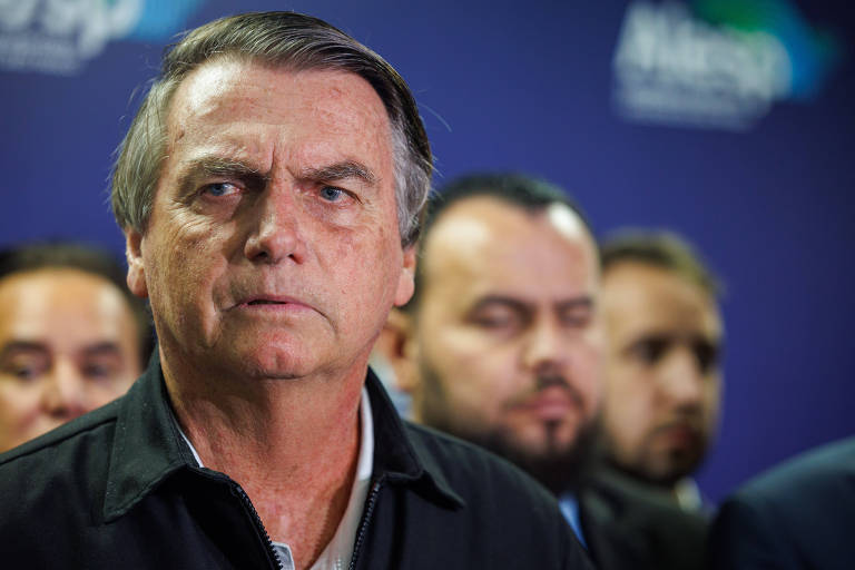 Bolsonaro confirma à PF reunião com Marcos do Val, mas nega plano para gravar Moraes