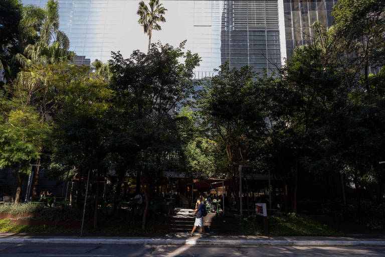 Praças privadas serão contrapartida de prédios mais altos em São Paulo