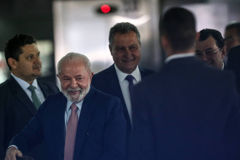 Hesitação de Lula atiça cobiça do Congresso por influência na PGR