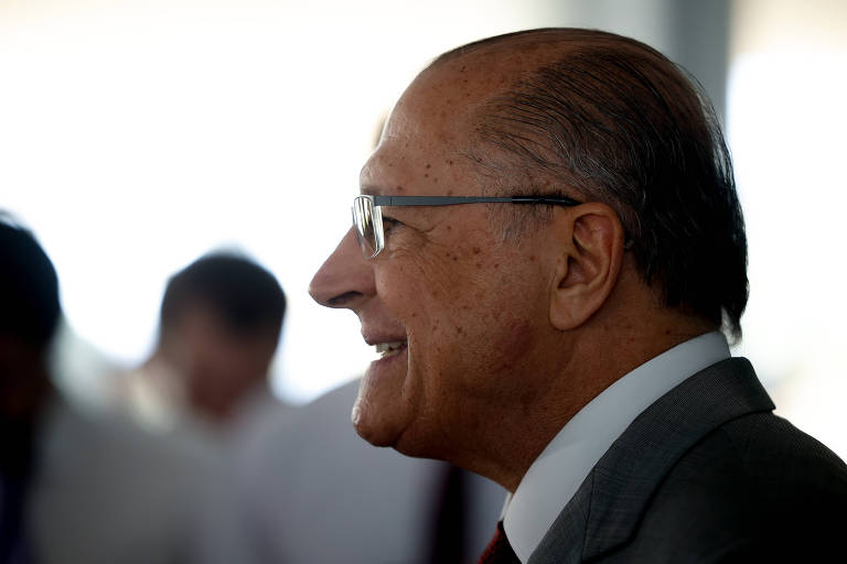 Vice-presidente Geraldo Alckmin, que é santista, foi alvo de brincadeira de secretário botafoguense