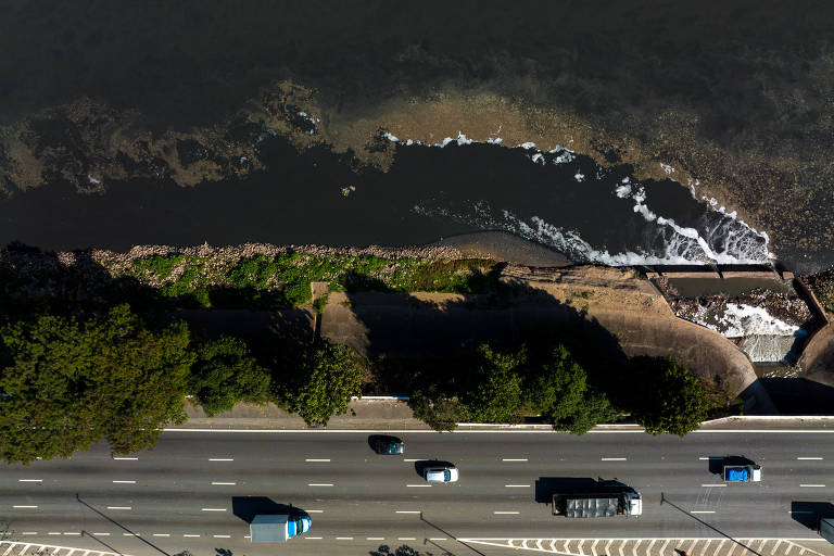 Mesmo com melhoria da qualidade da água em trechos, mancha de poluição no  Tietê quase dobra