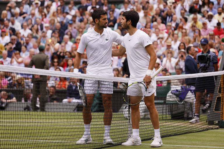 Carlos Alcaraz bate Djokovic em batalha na grama de Wimbledon e chega ao 2º  Grand Slam