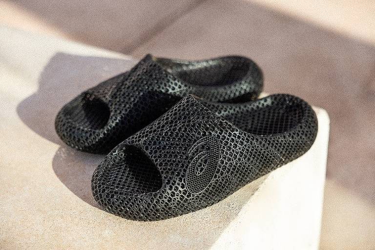 Asics lança chinelo feito com impressora 3D para o pós-treino