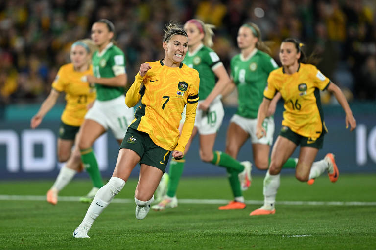 Stephanie Catley comemora o gol que deu a vitória para a Austrália sobre a Irlanda