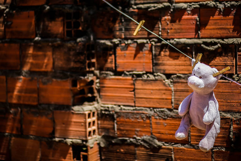 Em 2022, o país registrou o maior número de estupros desde 2011. Ao todo, foram 74.930 vítimas, um aumento de 8,2% na comparação com 2021. Os números levam em conta apenas os casos que foram denunciados às autoridades policiais e incluem tanto estupro (18.100 casos) quanto estupro de vulnerável (58.820) —como são classificados os casos no qual a vítima tem menos de 14 anos ou quando ela não tem condição de consentir. No Piauí, uma menina de 11 anos engravidou pela segunda vez, em 2022, em decorrência de estupros praticados por parentes