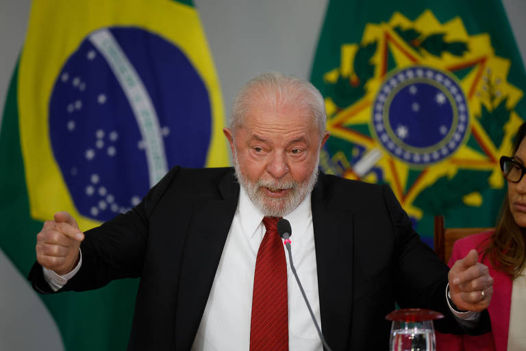 Lula promete pente-fino para escolha de novo PGR e ataca de novo 'bando de aloprados'