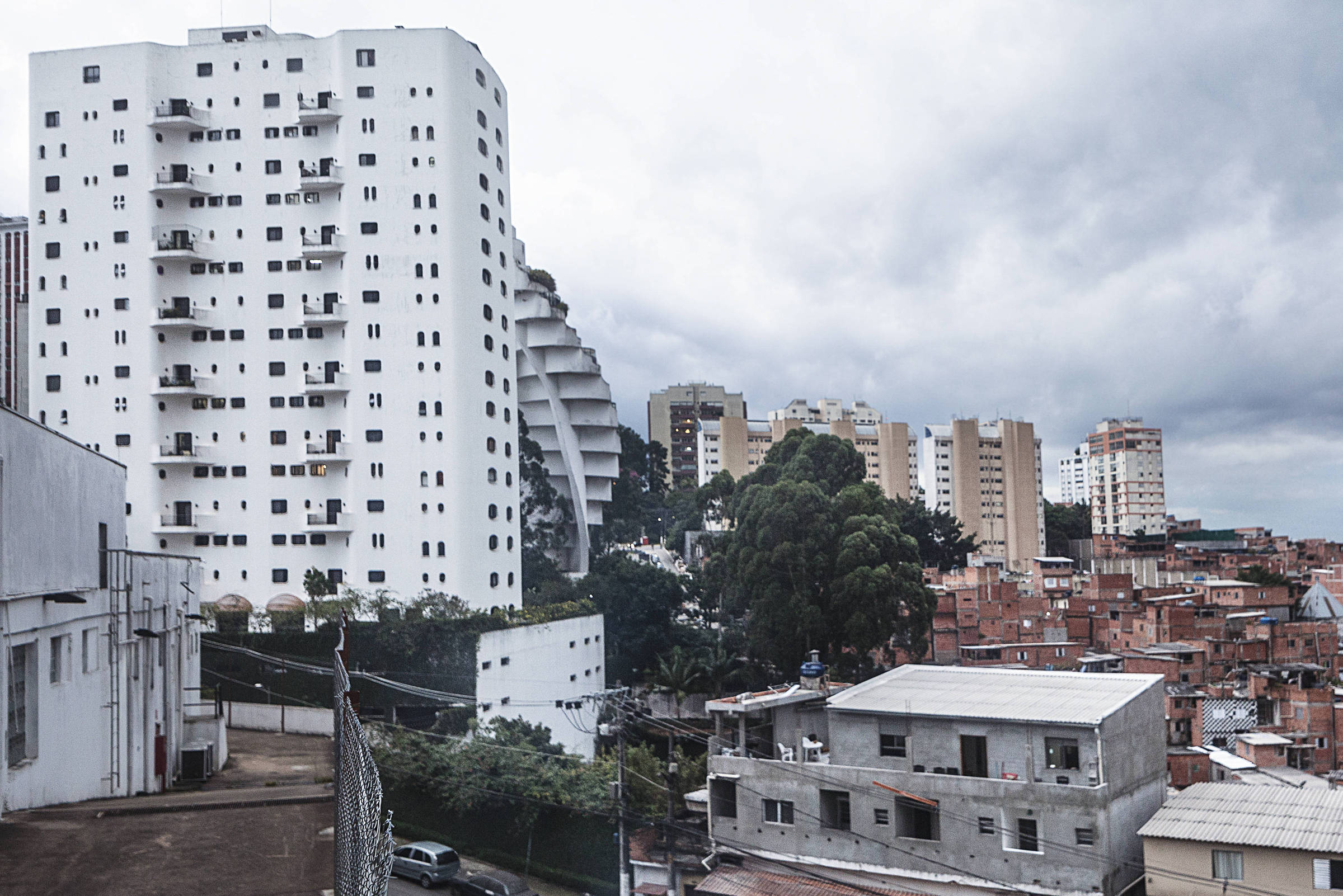 Quando Ninguém Podia Ficar. Racismo, habitação e território