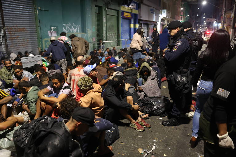 Operação da Polícia Civil teve apoio da GCM para prender traficantes na rua dos Gusmões, endereço da cracolândia 