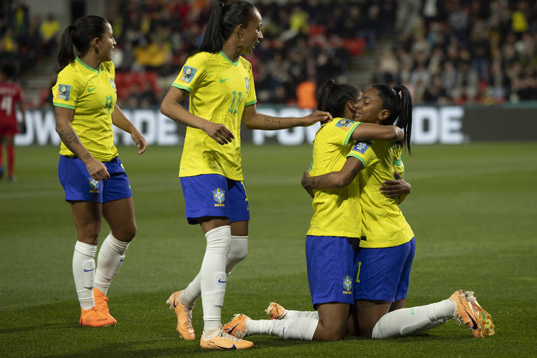 Futebol Feminino - 5 razões para ajudar a crescer a modalidade