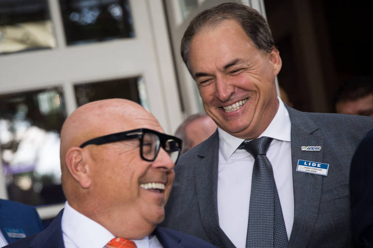 O empresário Washington Cinel, do grupo Gocil, e o presidente da Abras (Associação Brasileira de Supermercados), João Galassi