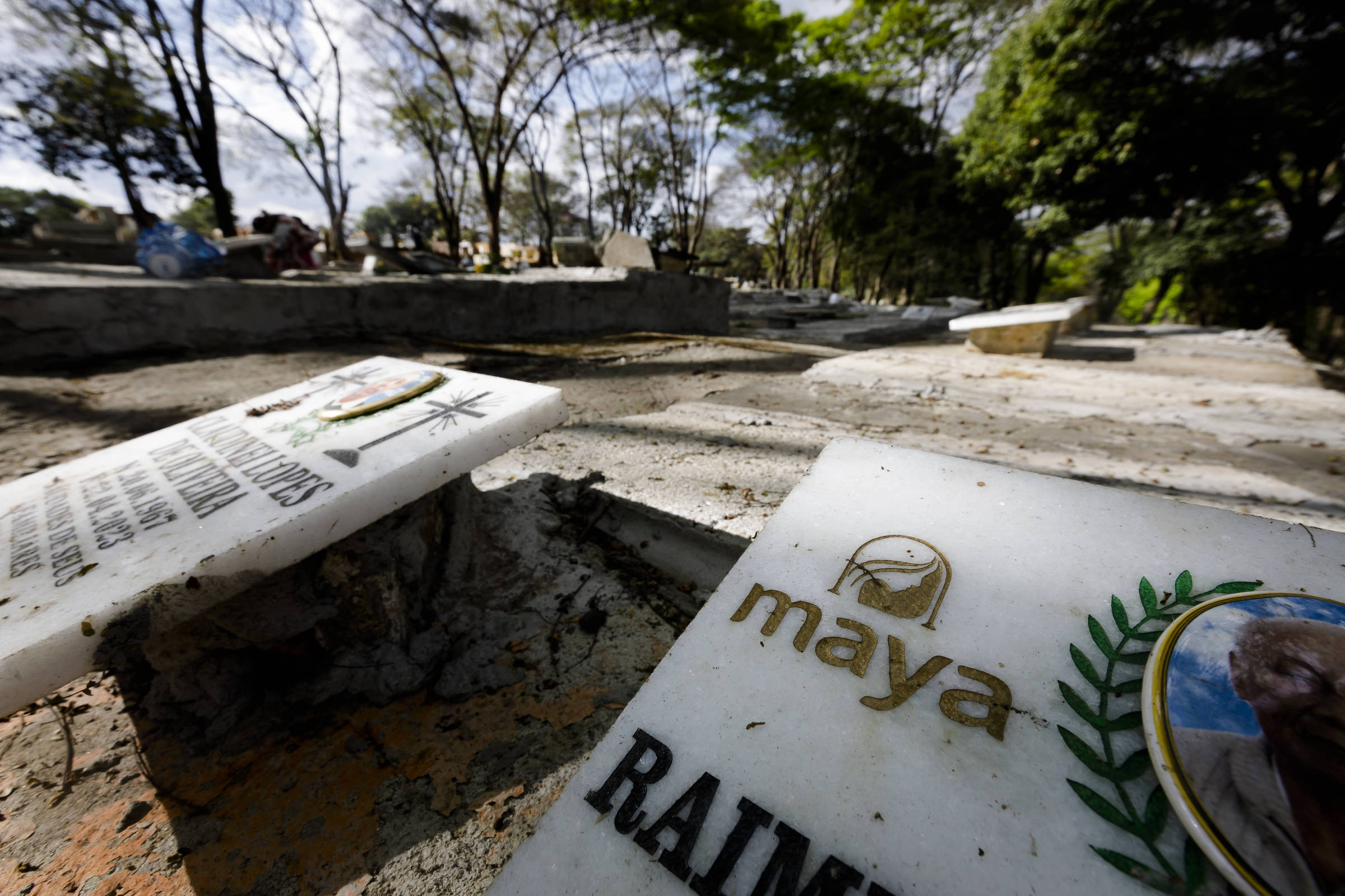 Prefeitura multa concessionária que cobrou R$ 12 mil para enterrar recém-nascido em SP