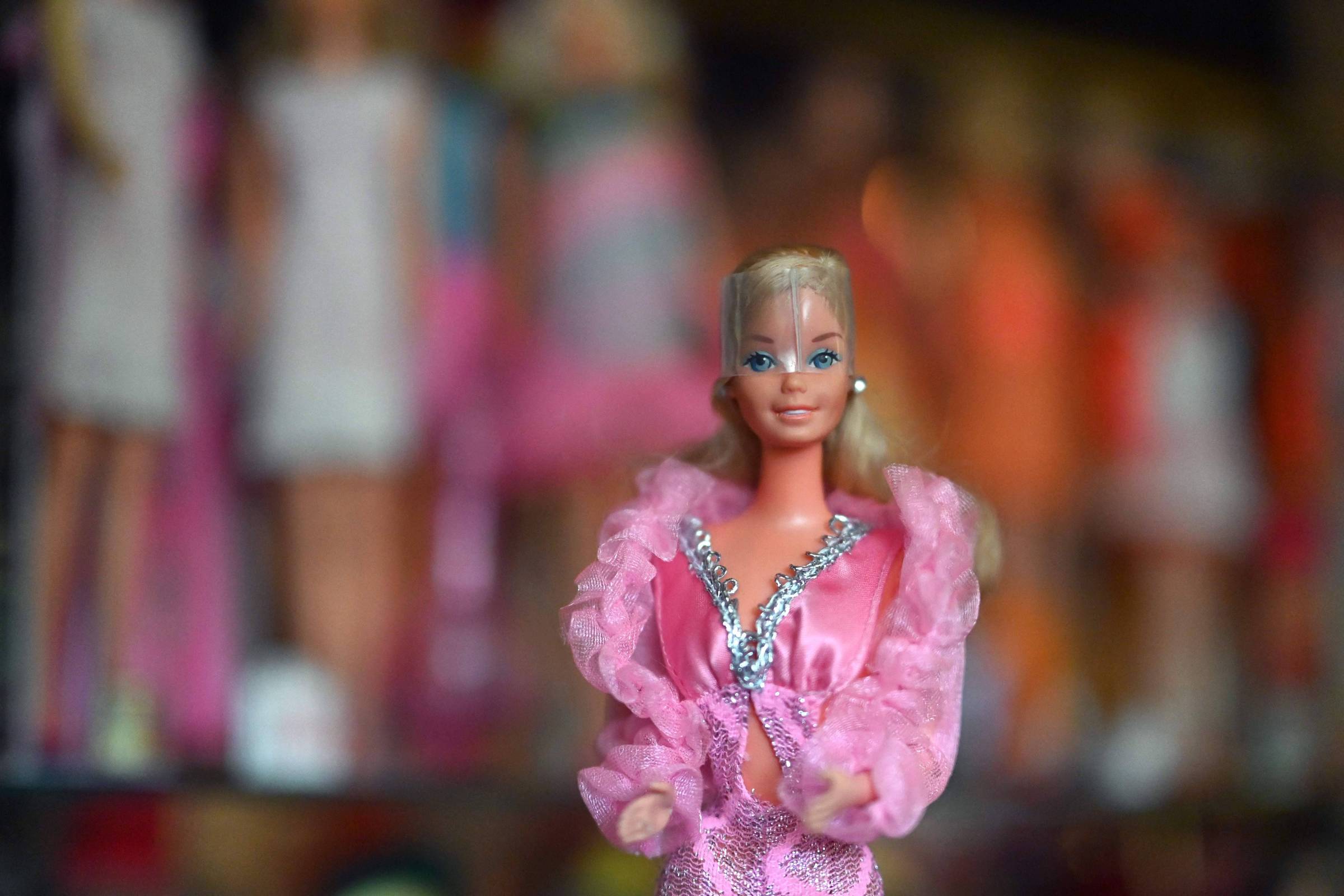 Conjunto de roupas Barbie – Planeta das Vendas
