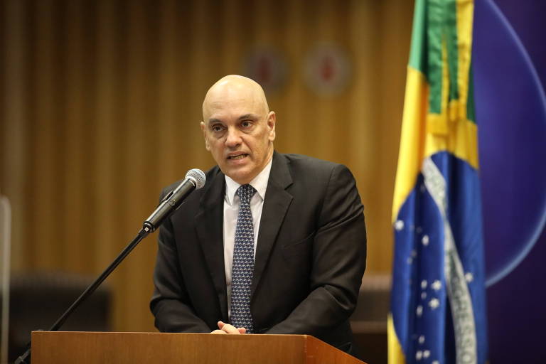 Seis meses depois do 8 de janeiro, Moraes lembrou a data como 'dia da infâmia' e chamou a democracia brasileira de 'inabalável' em postagem nas redes sociais