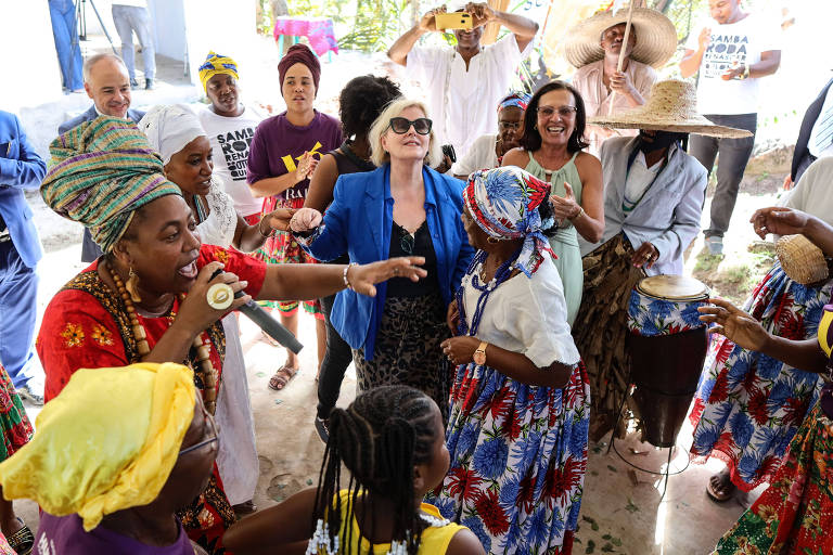 Quilombolas cobram titulação de terras durante visita de Rosa Weber na Bahia