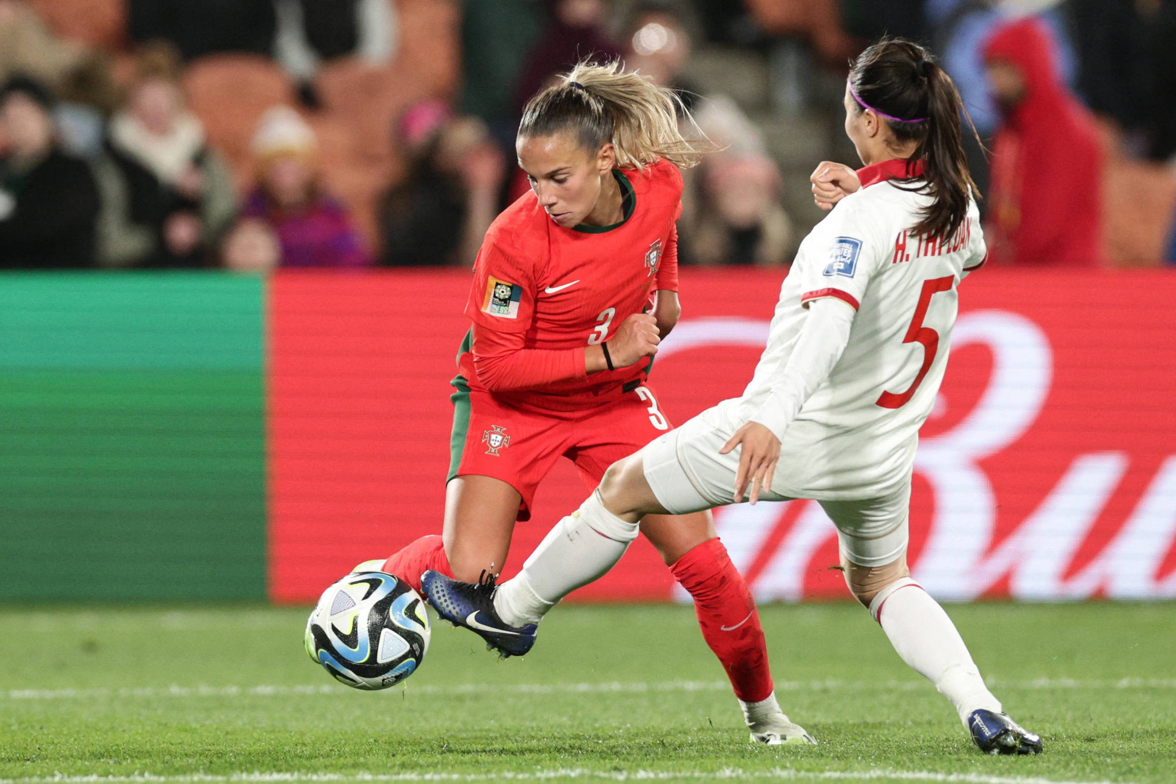 Futebol feminino: Portugal derrotado pelos Estados Unidos no primeiro de  dois jogos