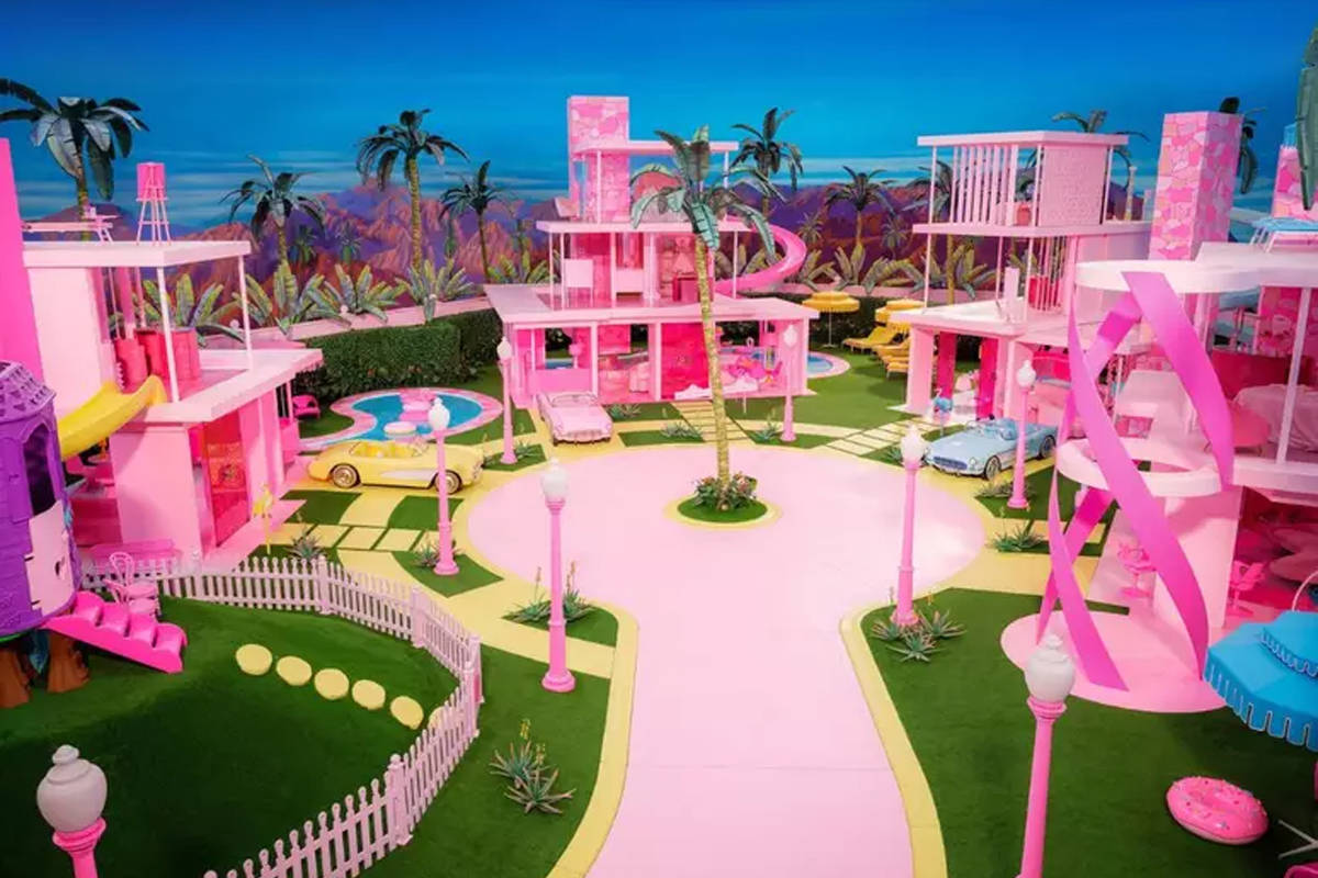 Barbie casa dos sonhos com escorregador mattel