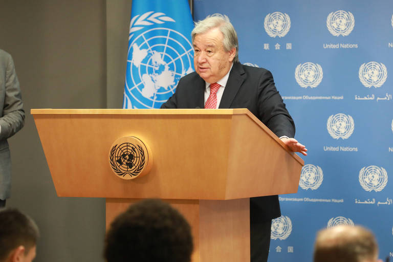 O secretário-geral da ONU, António Guterres fala em entrevista coletiva sobre os recordes de calor no planeta