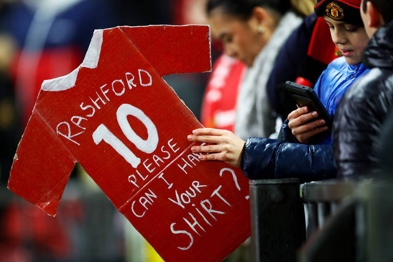 Time dinamarquês bane cartazes que pedem camisa a jogadores