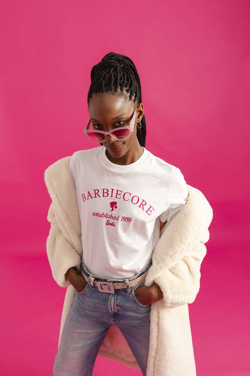 Varejista lançou cerca de 30 peças com a marca Barbie em 30 de junho