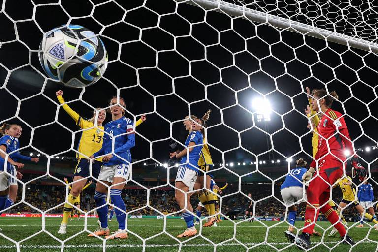 Suécia fecha segunda rodada do Grupo G com goleada sobre a Itália