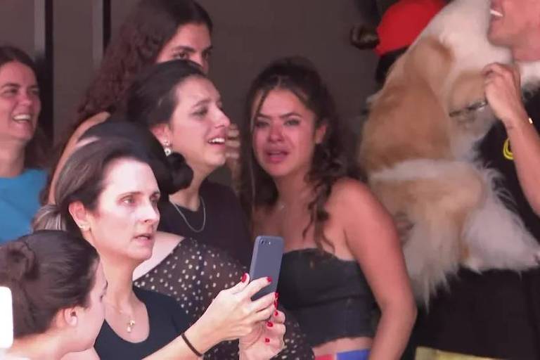 Maisa tranquiliza fãs após incêndio atingir apartamento em que ela estava no Recife