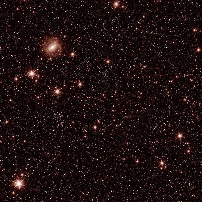 Primeira imagem de teste feita pelo Telescópio Espacial Euclid com pontos brilhantes no espaço
