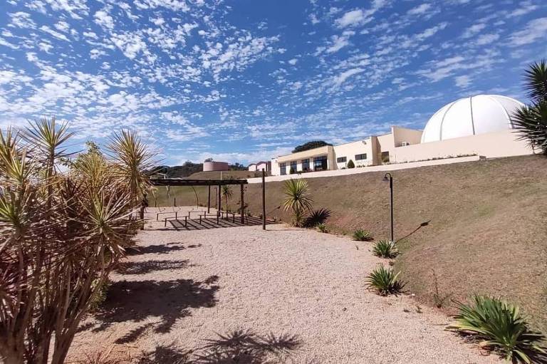Maior telescópio aberto ao público do Brasil pode ser visitado em Amparo (SP)