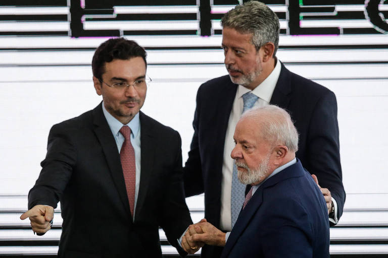 Posse de Sabino tem Lula e Lira lado a lado e presença de prováveis novos ministros