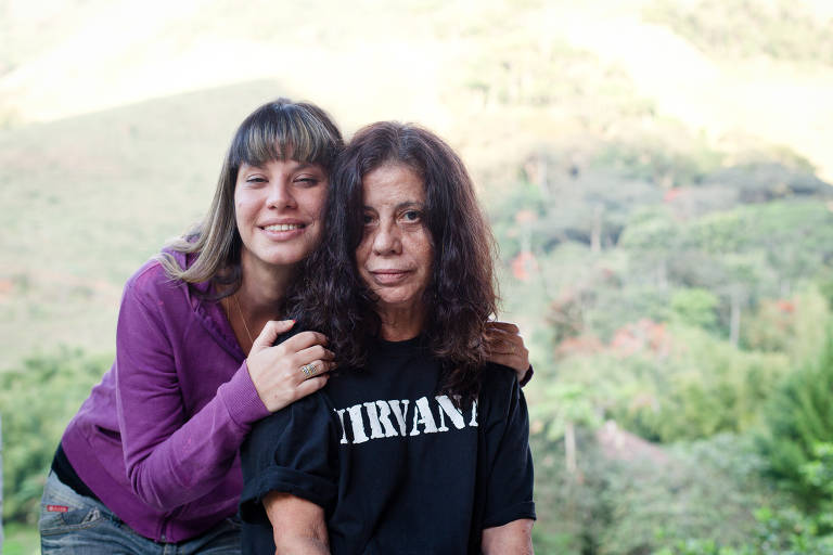 Maria Gladys: filha critica Mia Goth por não ajudar a avó - 13/04/2025 -  Celebridades - F5