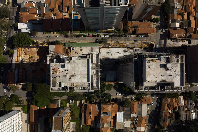 Sob pressão, Nunes avalia vetar mudanças em tombamento e em verticalização de bairros