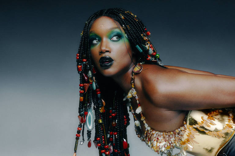 Iza nega que novo disco, 'Afrodhit', seja indireta ao ex-marido e antigo produtor