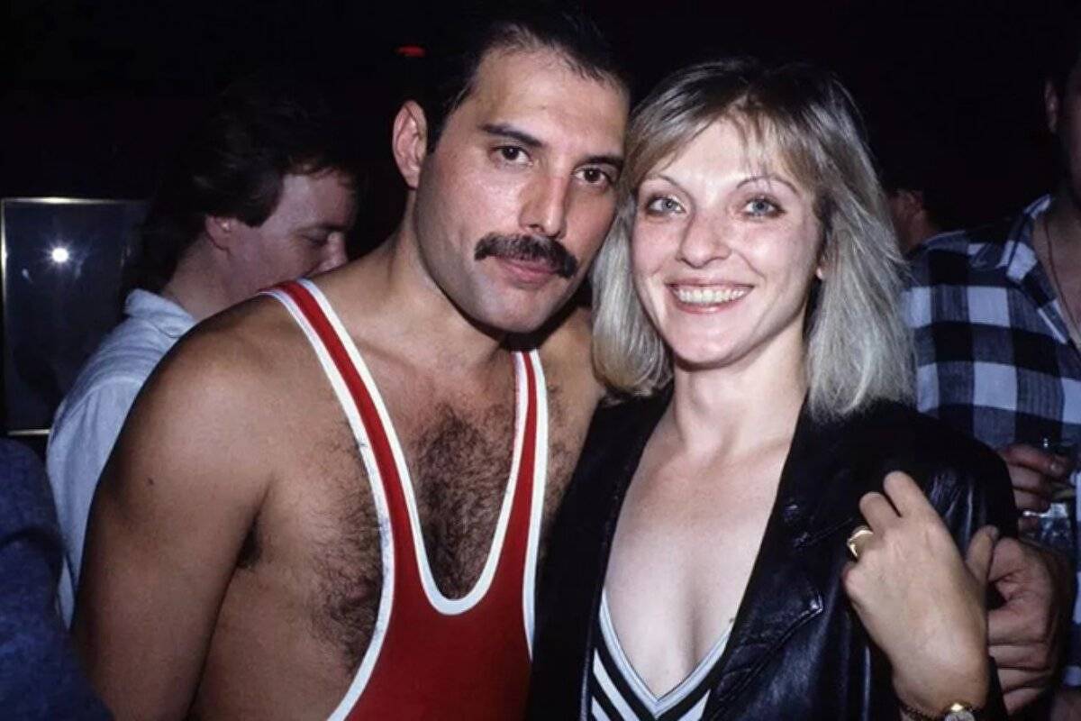 Ex de Freddie Mercury pede milhões por documento em leilão - 04/08/2023 -  Música - F5