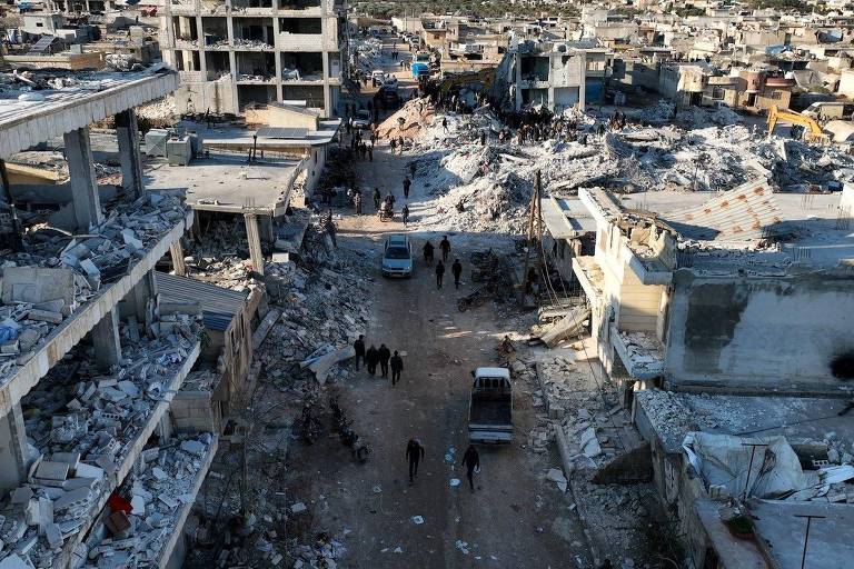 Imagens de drone mostram a extensão da devastação em Jindires