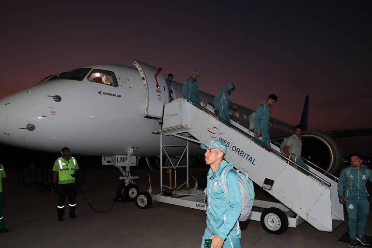 Palmeiras chega ao Rio com avião comprado por Leila Pereira