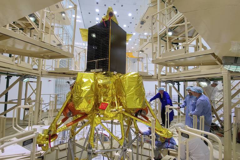 Em meio à guerra, Rússia lança 1ª missão lunar desde 1976