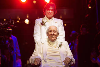Casamento do ator e diretor teatral  Ze Celso Martinez Correa ,86  com o tambem  ator  Marcelo Drummond , 60 no teatro Oficina
