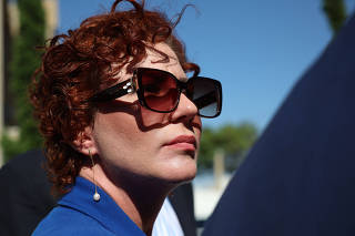 CARLA ZAMBELLI