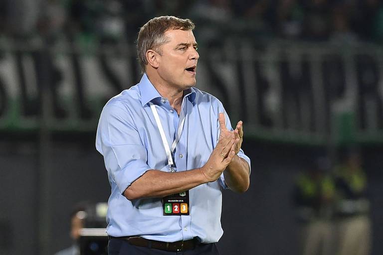 Sem resultados, futebol, coordenador e no Z4, Santos aposta em Diego Aguirre