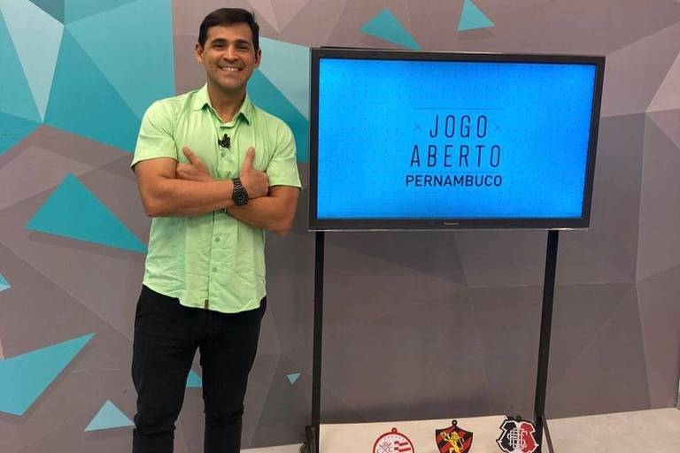 Carlos Eduardo Silva, o Vibrante, trabalha na TV Tribuna de Pernambuco