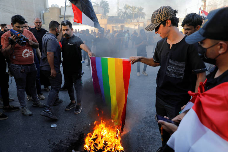 Iraque censura imprensa e proíbe termos como 'gênero' e 'homossexualidade'