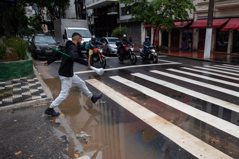 Internações de pedestres atropelados crescem 13% no país; veja dicas de segurança
