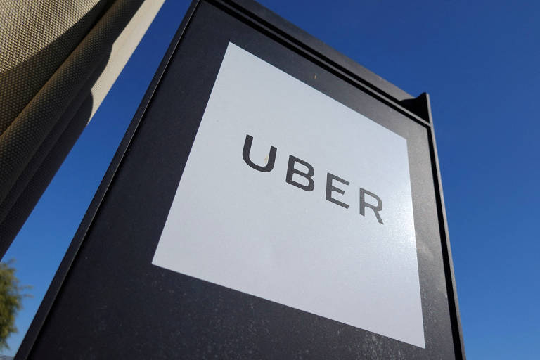 Justiça multa Uber em R$ 1 bilhão e manda empresa registrar motoristas