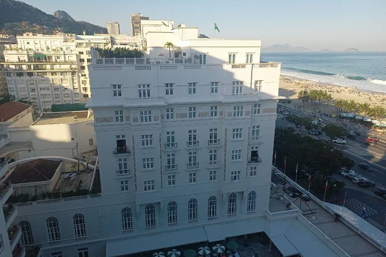 Maitê Proença coloca apartamento à venda no Rio